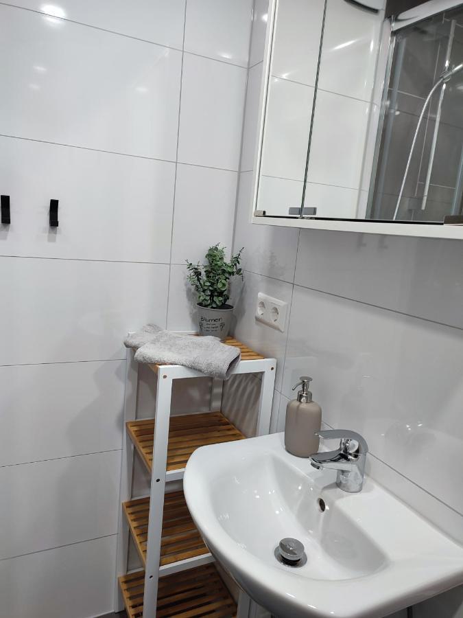 Апартаменти Gemuetliches Studio Mit Ausblick, Pool Und Wifi Баїрсбронн Екстер'єр фото